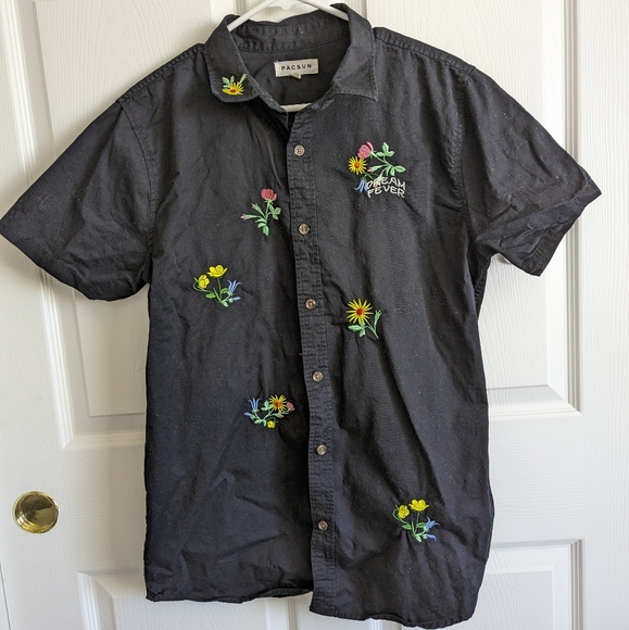 PacSun Other - Men's short sleeve button up PACSUN M dream fever embroidered flowers medium